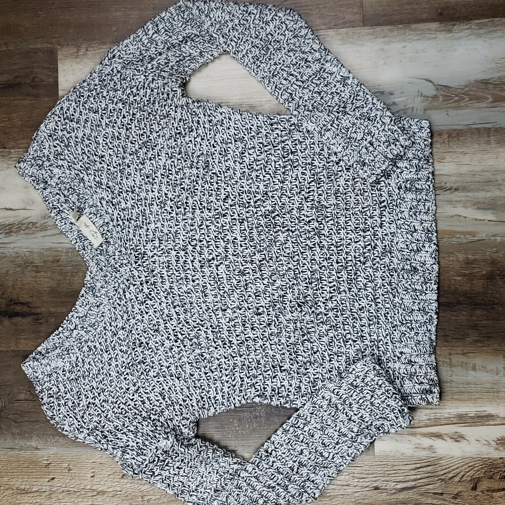 RD Style Loose Knit Black/White V Neck Sweater Size M